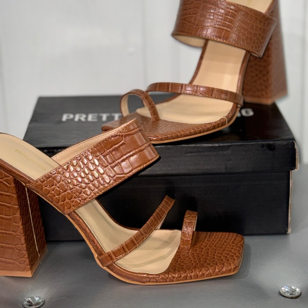 Tan Wide Fit PU Croc Toe Loop Block Heel Mules